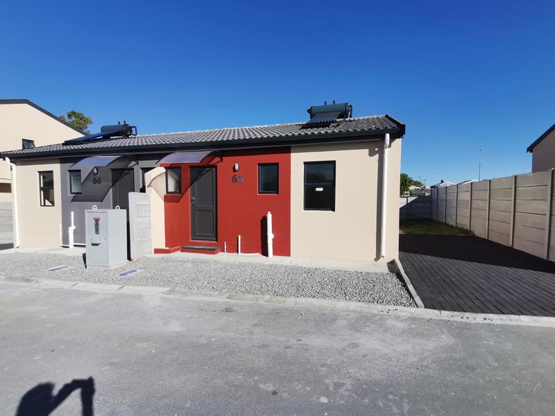 To Let 2 Bedroom Property for Rent in Austinville Western Cape